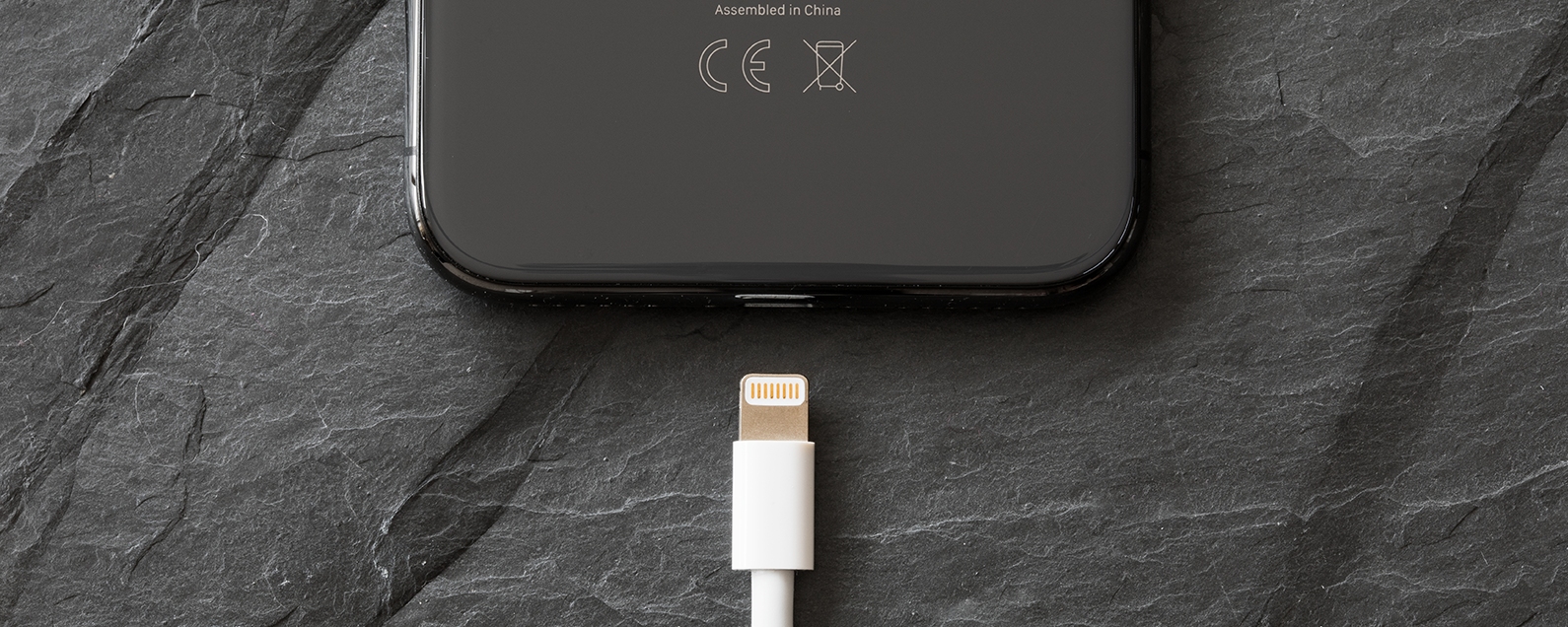 Wireless charging on the iPhone 8 is just as slow as the included charger,  but that could change with an upcoming iOS 11 update