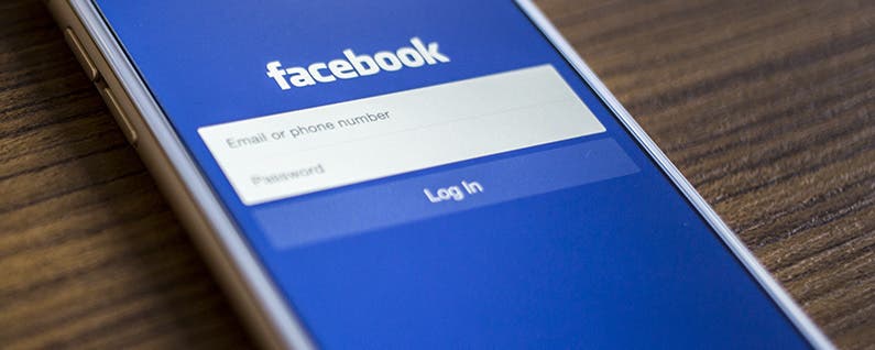 How to Choose Whose Post You See First on Facebook