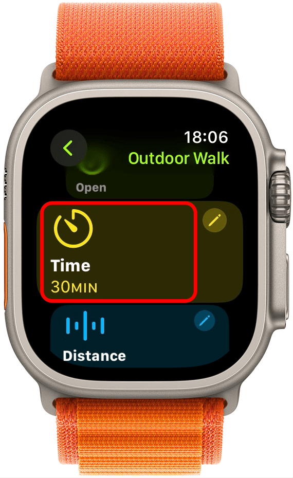 Scroll through the menu to select options like time, distance, or calories.