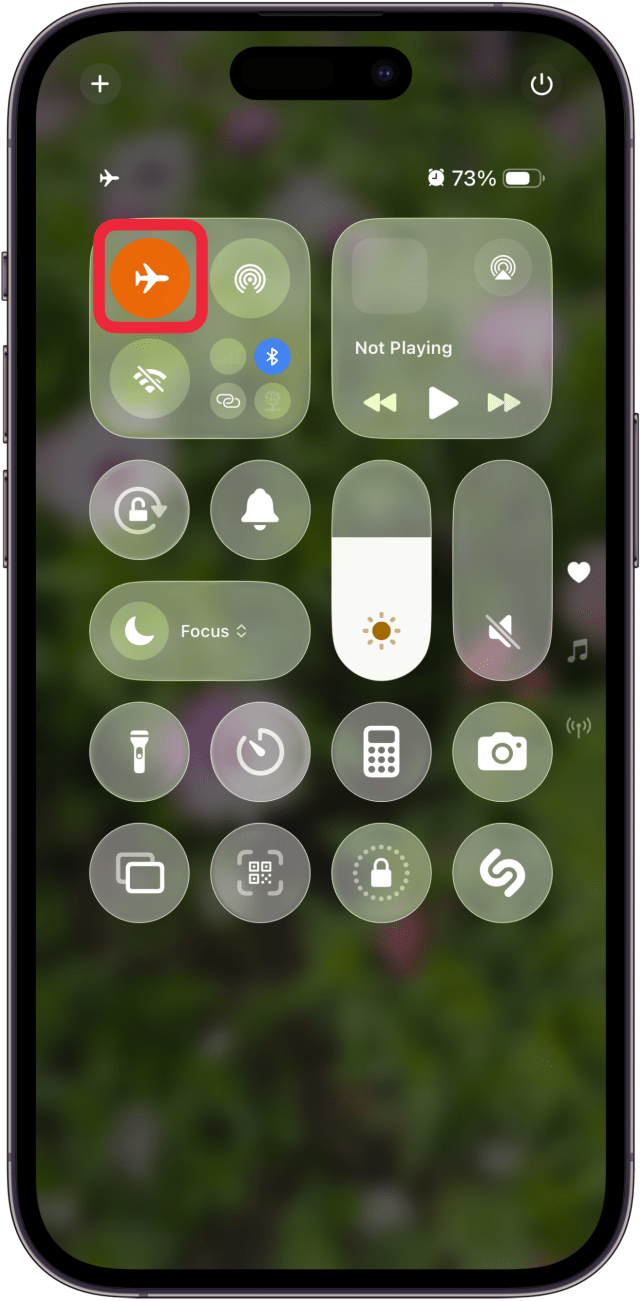 airplane mode on in control center