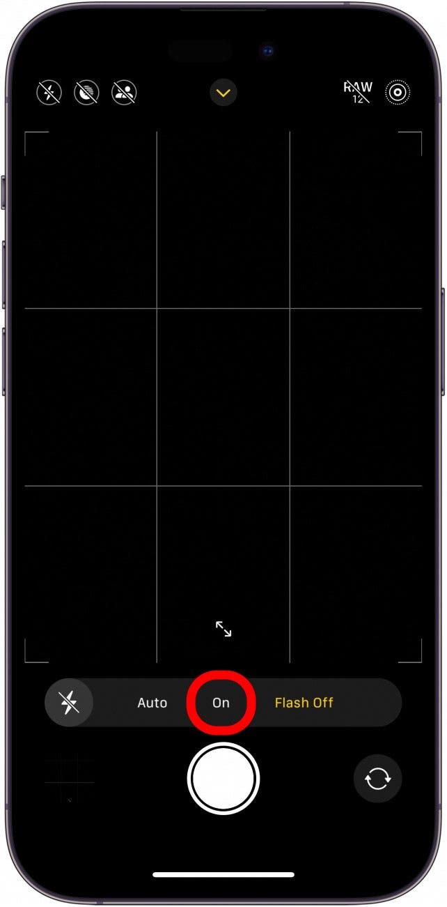 Quickly Turn Selfie Flash On & Off on iPhone