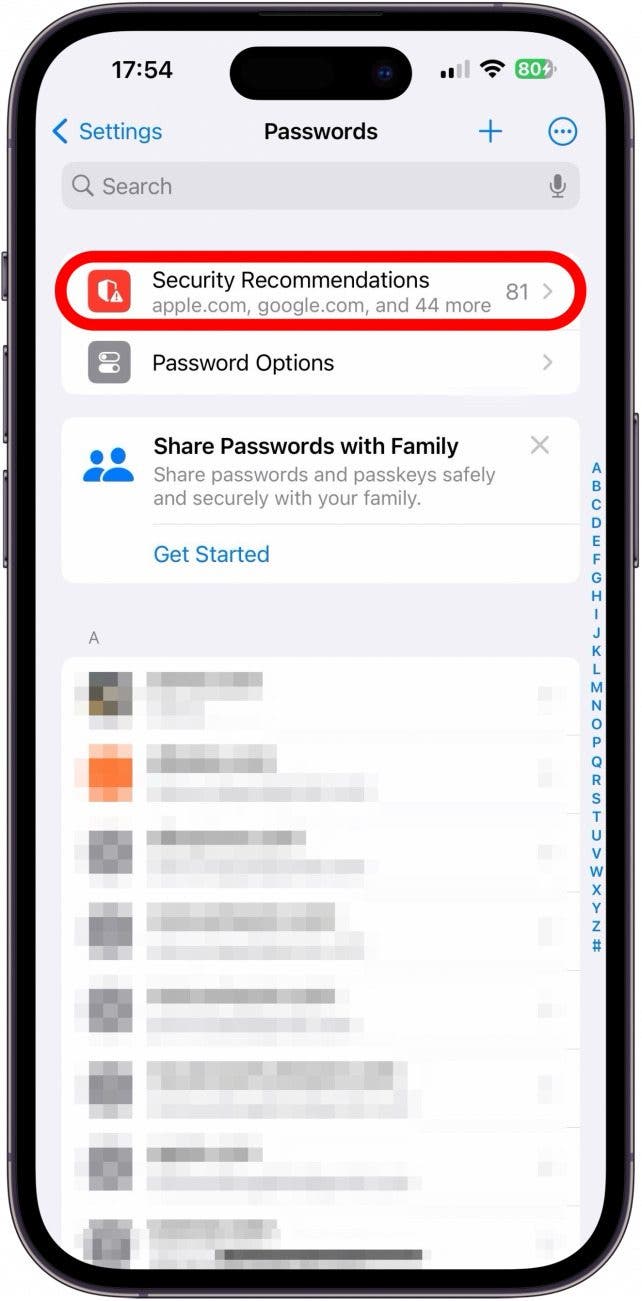 Если у вас есть какие-либо рекомендации по безопасности, я бы рекомендовал выбрать пароль для изменения из этого списка. В противном случае выберите учетную запись, которую вы хотите обновить.