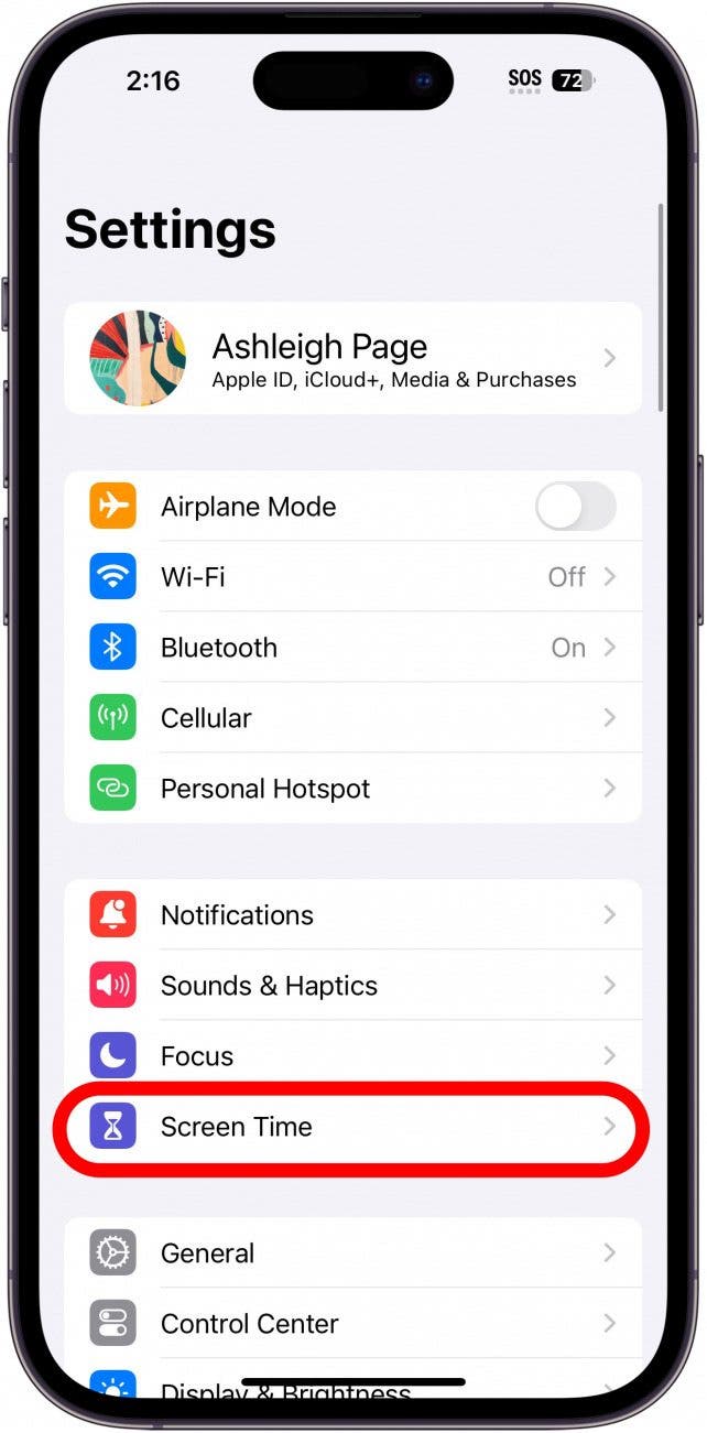 Can You Remove the Camera from an iPhone Lock Screen?