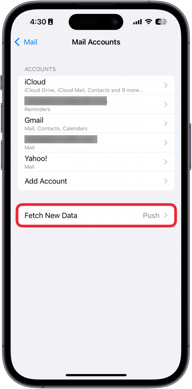 iphone mail accounts settings with a red box around fetch new data