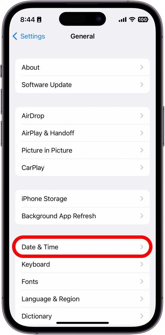 Нажмите «Дата и время».