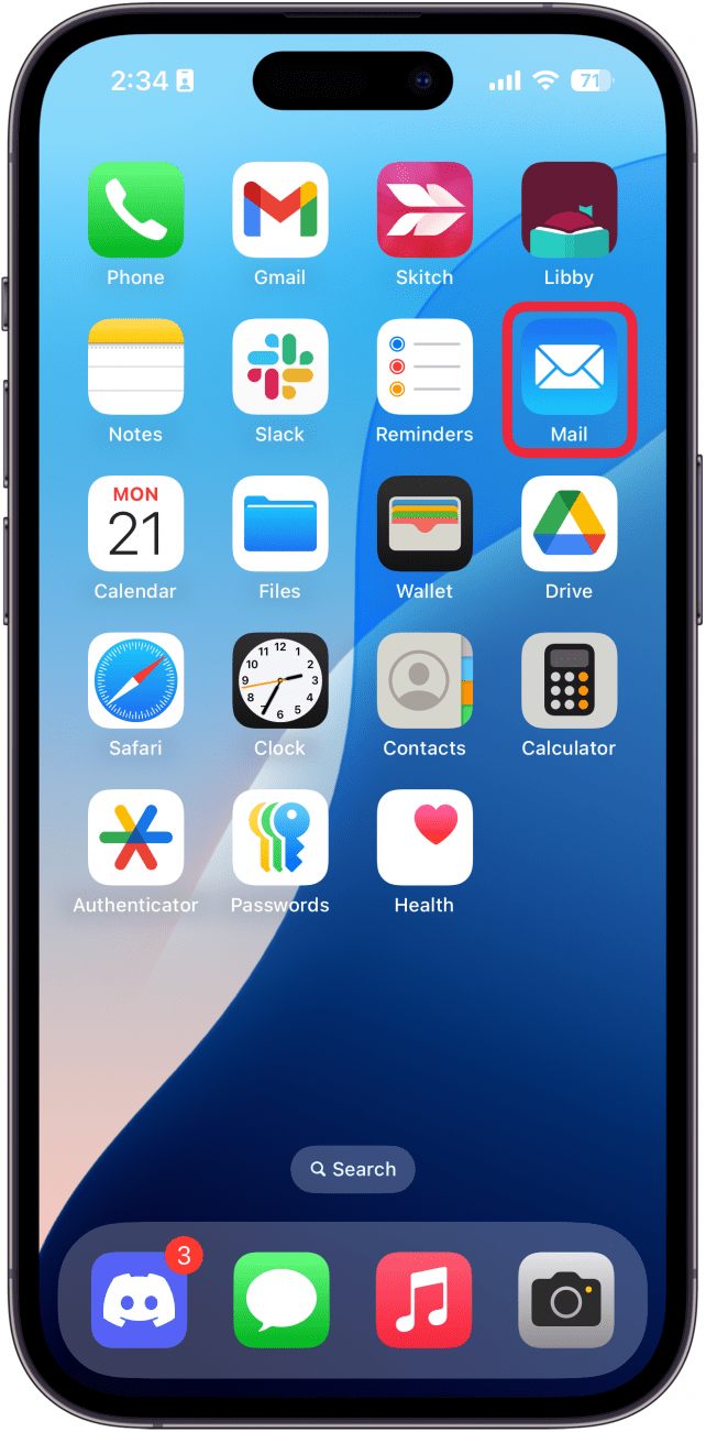 a screenshot of an iphone home screen with a red box around the mail app