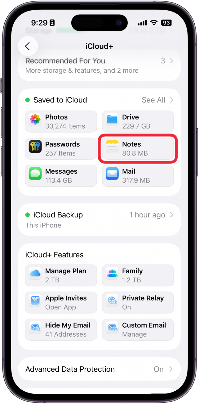 a screenshot of icloud settings on iphone with a red box around notes