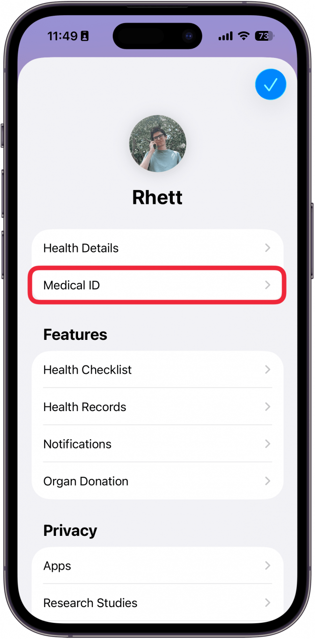 a screenshot of the health app settings with a red box around medical id