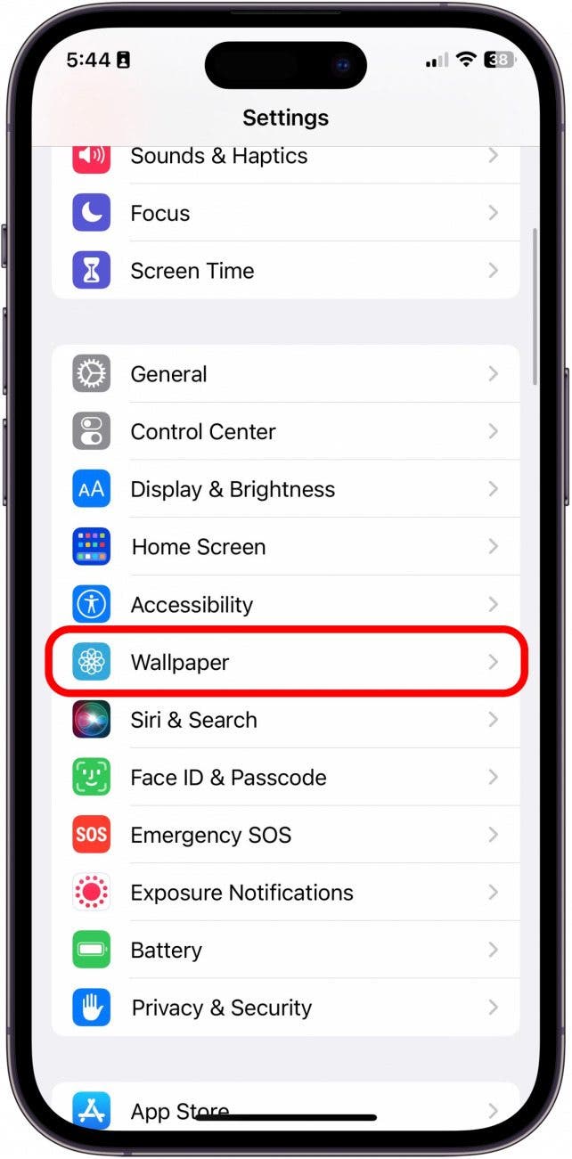 How to Use a Live Photo Wallpaper on Your iPhone