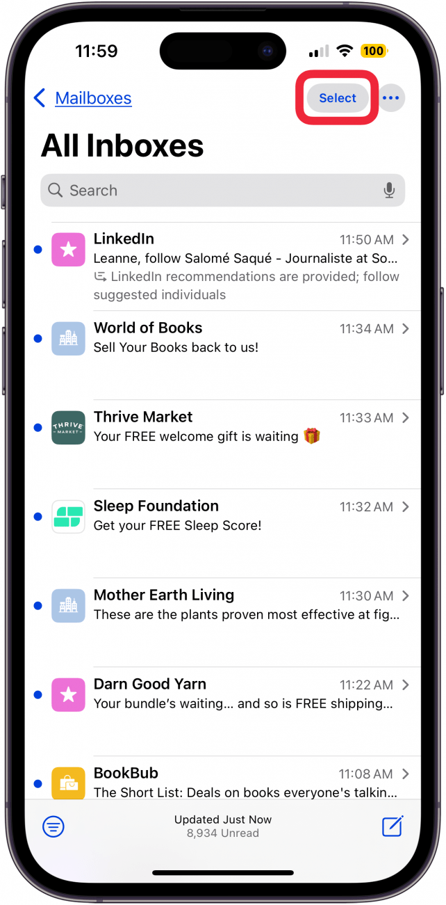 tap select to choose email to delete, mark, or move