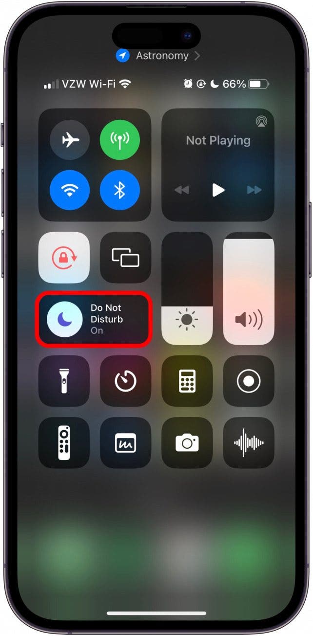 how to turn silent mode on iphone 16 pro