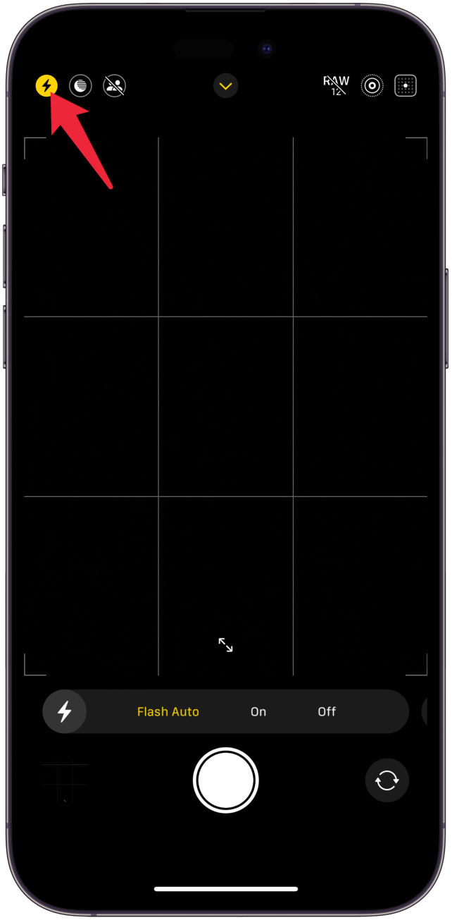 When Flash is on, the corresponding icon in the upper left will be yellow. You can also tap this icon to quickly enable and disable Flash manually.