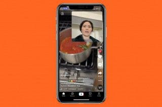 Image for article: How to FaceTime Screen Share with SharePlay on iPhone