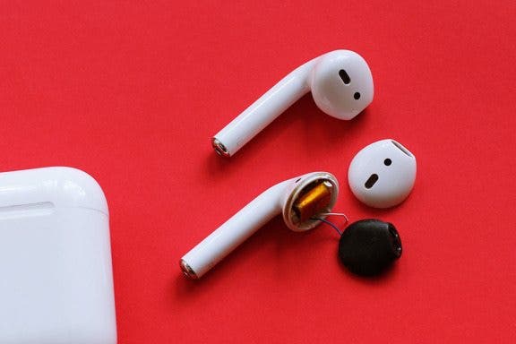 Image for article: Can You Trade in AirPods & AirPods Pro for Credit