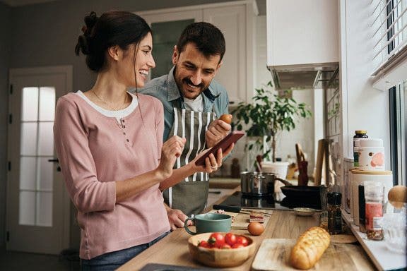 Image for article: Expand Your Kitchen Skills with These Top Food Apps
