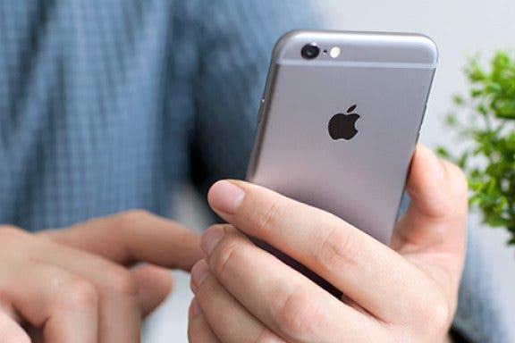 Image for article: How to Check Lock Screen Notifications without Triggering Touch ID