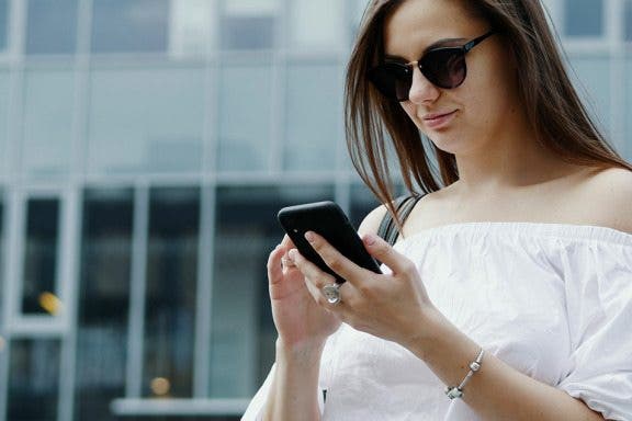Image for article: How to Declutter, Organize & Streamline Your iPhone