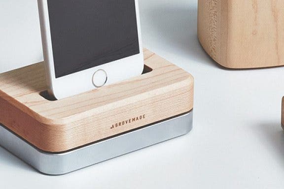 Image for article: 5 Beautiful Minimalist iPhone Charging Docks