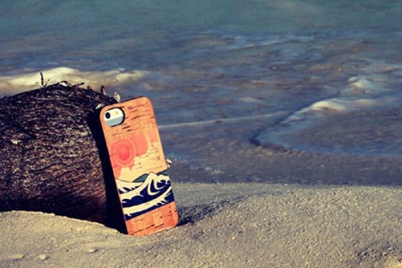 Image for article: 5 Awesome Eco-Friendly iPhone Cases