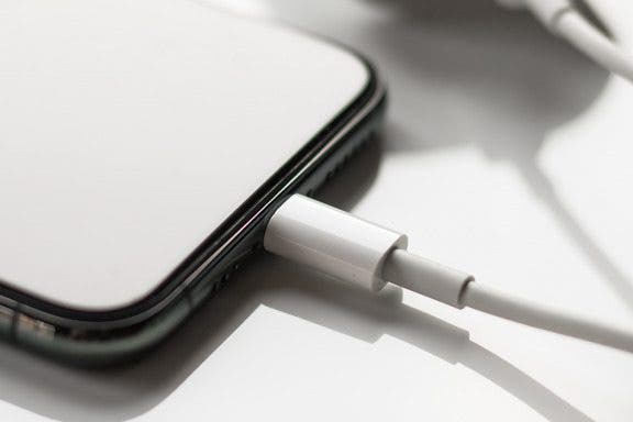 Image for article: Can a MacBook Pro Charger Fast Charge an iPhone or iPad?