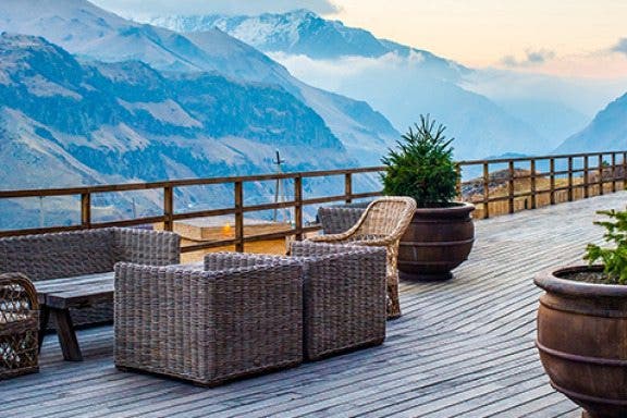 Image for article: 4 Best Apps for Booking Last-Minute Hotels