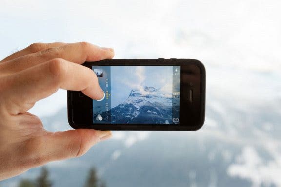 Image for article: Tip of the Day: How to Focus iPhone Photos without Tapping the Screen