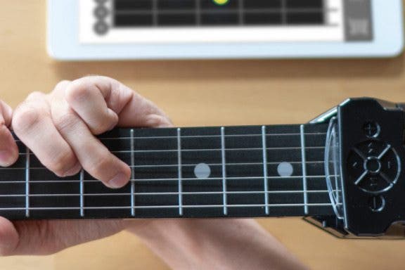 Image for article: Jamstik 7 Fret Edition Guitar Trainer Review