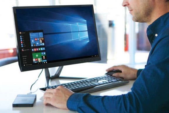 Image for article: This Mobile PC Lets You Use Your iPad as a Monitor