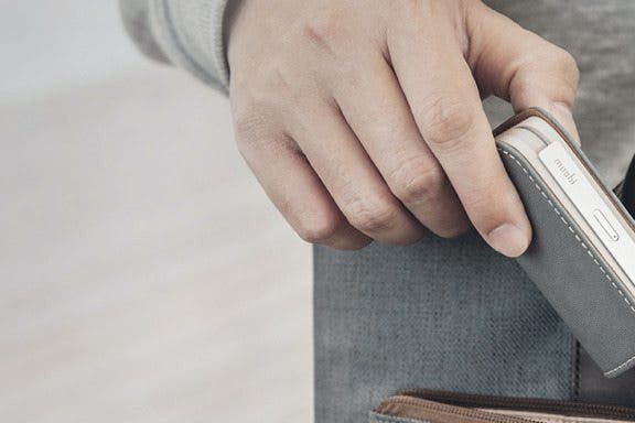 Image for article: Review: IonGo 5K Duo Portable Battery with Integrated Cables