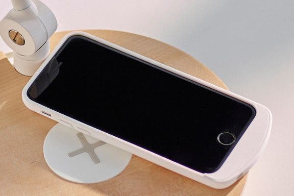 Image for article: 5 Fantastic Qi Wireless Charging Stations for Your New iPhone 8, 8 Plus, or iPhone X