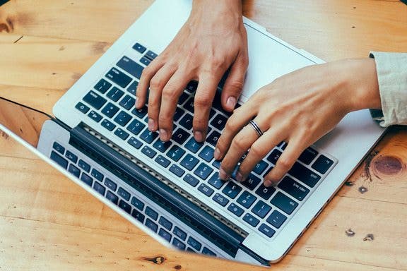 Image for article: Share a Wi-Fi Password Between Your Mac & iPhone