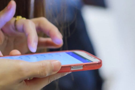 Image for article: How to Read a Message without Triggering a Read Receipt