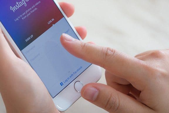 Image for article: How to Subscribe to a Social Media Feed