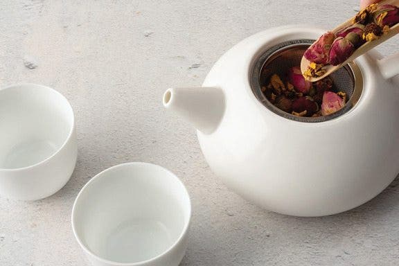 Image for article: Romanticize Your Life with OHOM Self Heating Tea Set