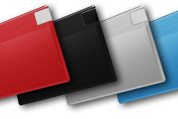 Image for article: Review: The TravelCard Charger Fits in Your Wallet