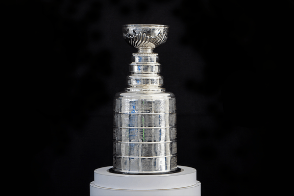 Image for article: Live Stream the NHL Playoffs 2020 & Stanley Cup Finals on Your Apple Device without Cable