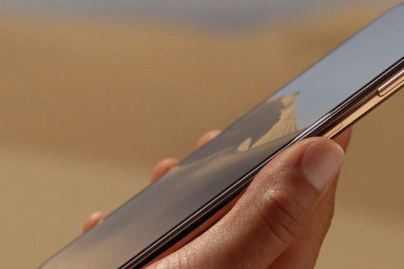 Image for article: Hands On with the iPhone XS Max: Why You Won’t Want to Put It Down