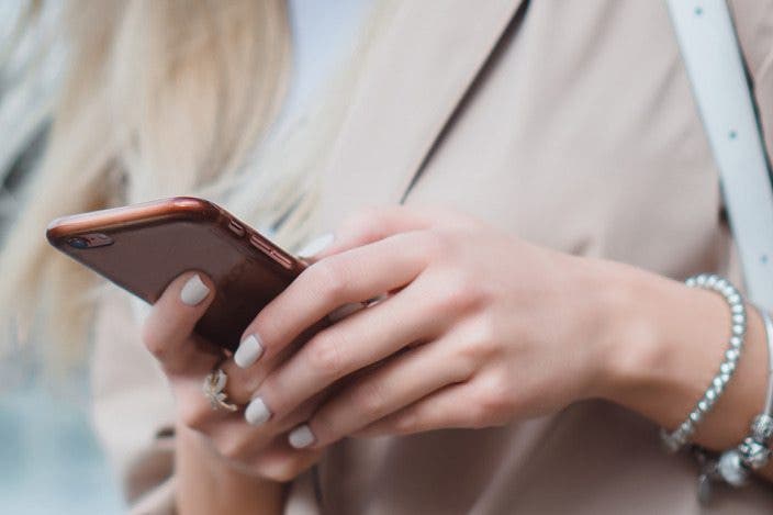 How to See What’s Draining Your iPhone or iPad Battery