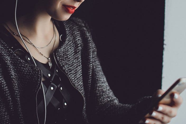 How to Create a Group Conversation in Instagram Direct on iPhone