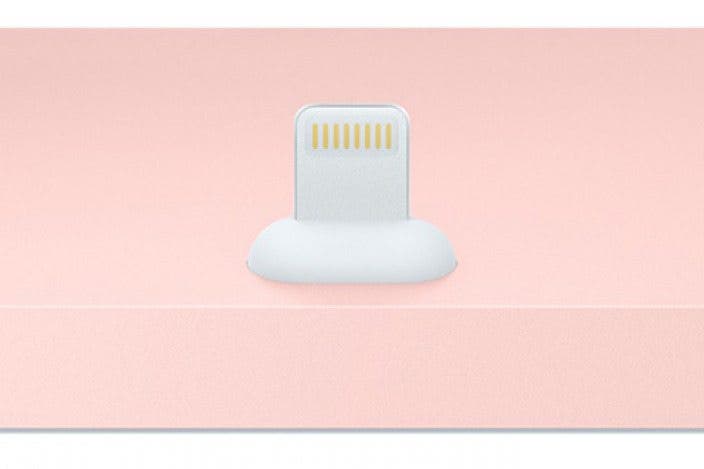 Why You Might Want to Pass on Apple’s New iPhone Lightning Dock