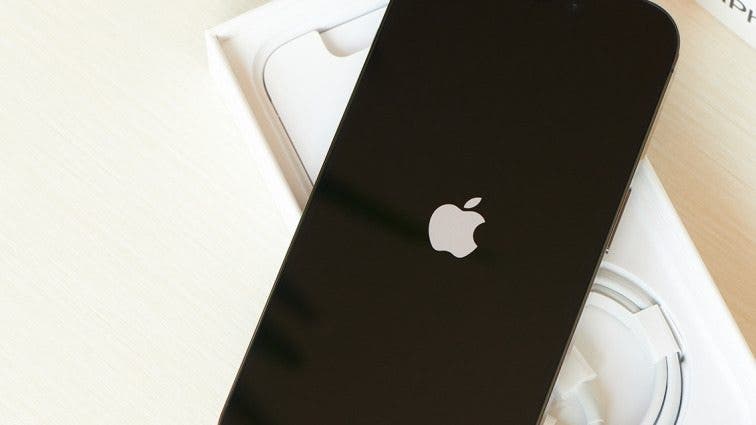 What Does Restarting Your Phone Do? Benefits & Risks