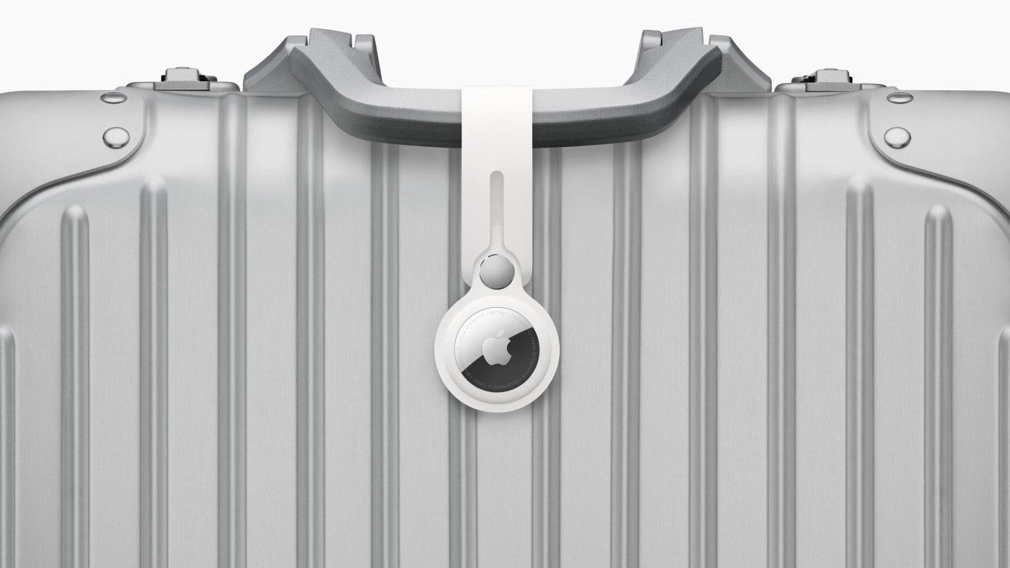 Track luggage with Airtag