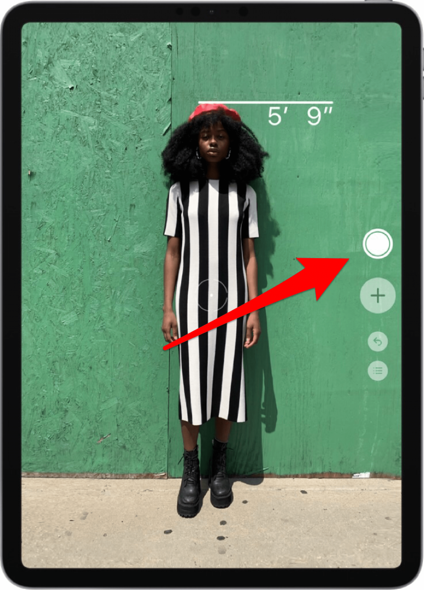 How to Take a Height Measurement with the Measure App on the iPad Pro