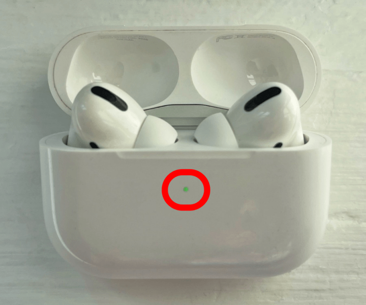 my airpods have a blue light or green light