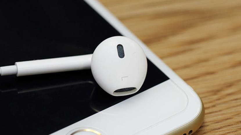 How to Use Your Apple EarPods Do a Lot More Than Turn the Volume up or Down