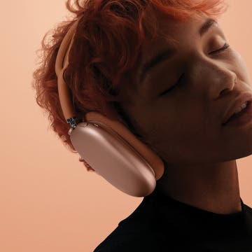 Hands on with the AirPods Max