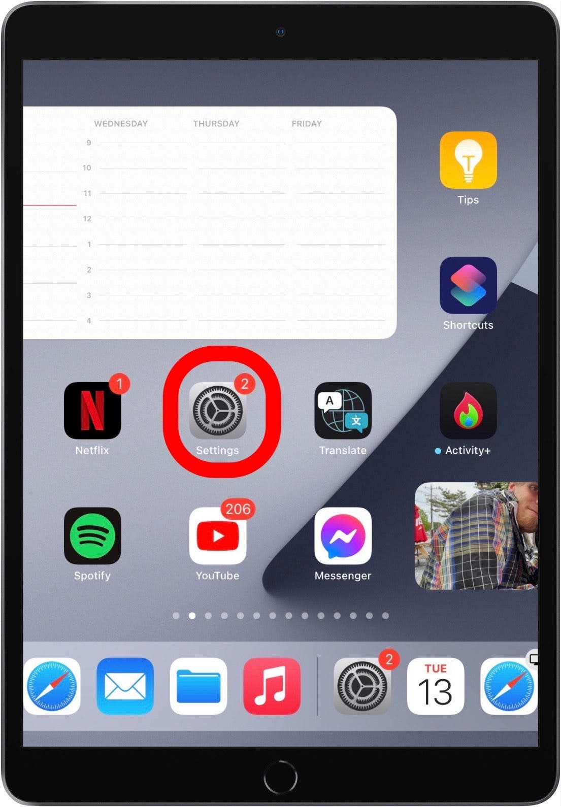 How to Use iPad Keyboard Shortcuts to Navigate Apps
