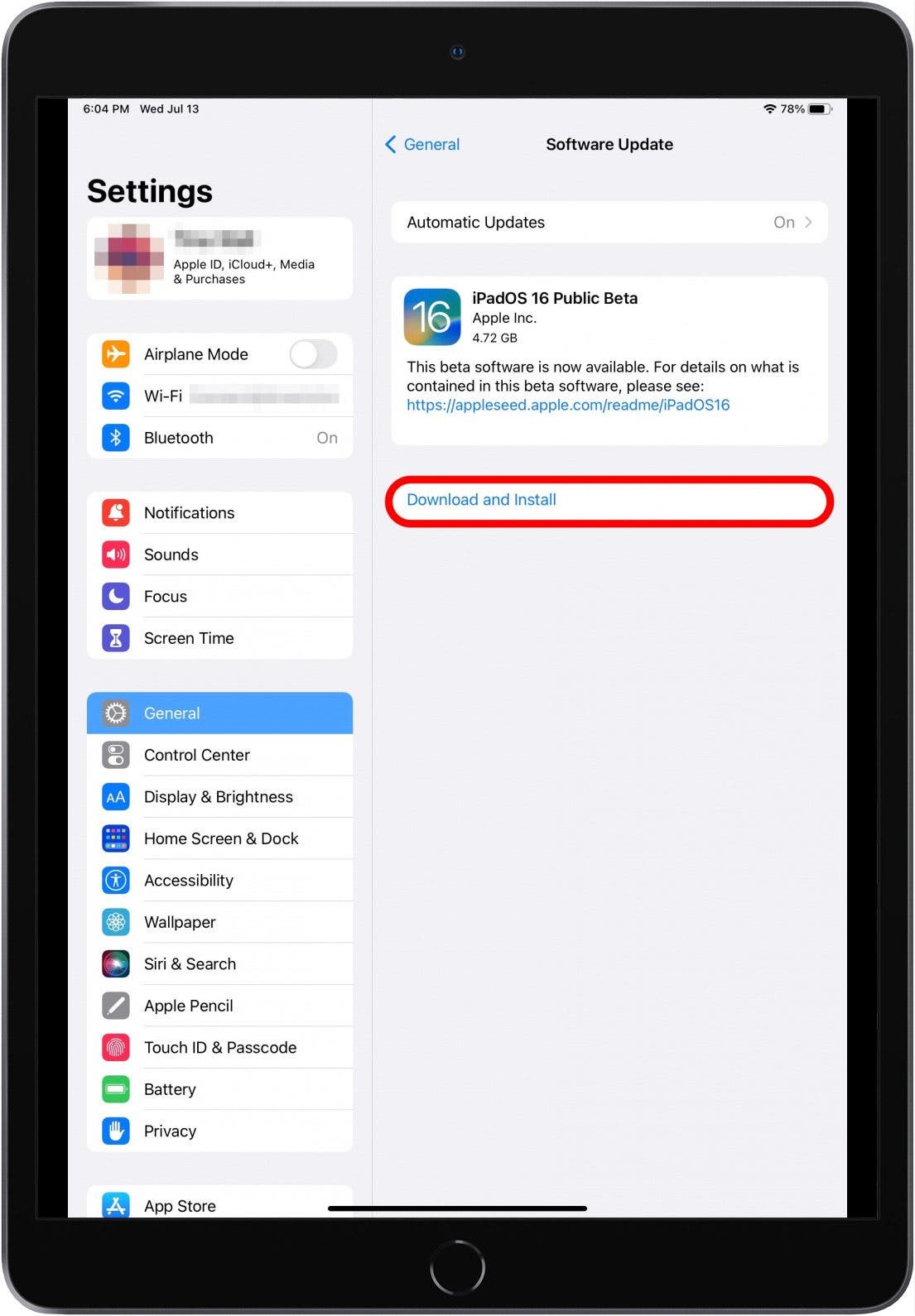 Settings app with Software update screen open for iPadOS beta and the Download and Install button marked.
