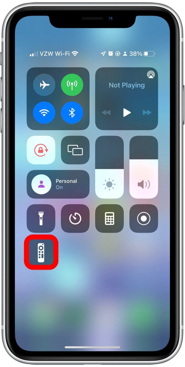 коснитесь пульта Apple TV
