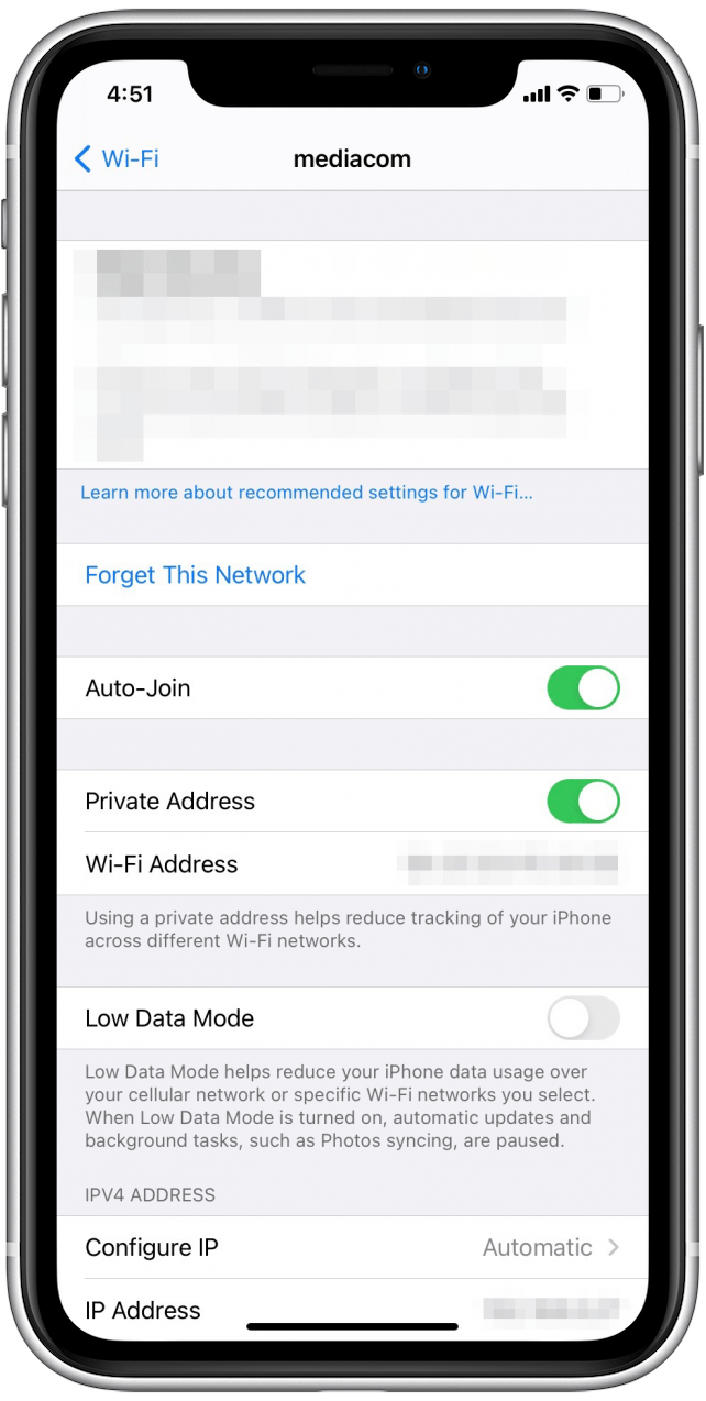 why does my iphone 15 not automatically connect to my car